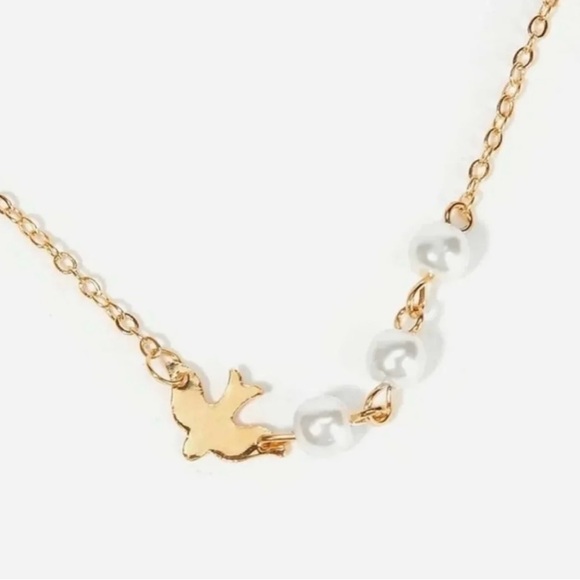 Gold Pearl & Bird Chain Necklace - Picture 2 of 3